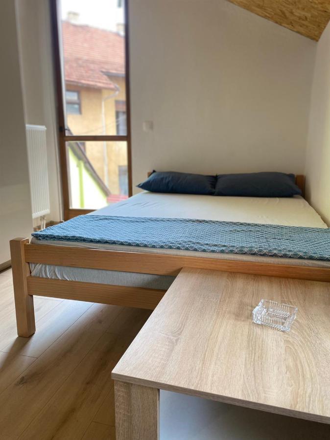 Elem Apartmani Skver Тузла Экстерьер фото